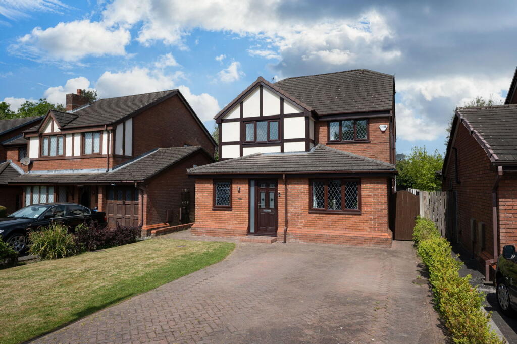 Main image of property: Pentland Close, Hazel Grove, Stockport SK7 5BS