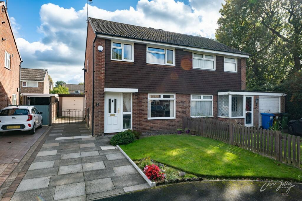 3 bedroom semidetached house for sale in Dean Moor Road, Hazel Grove