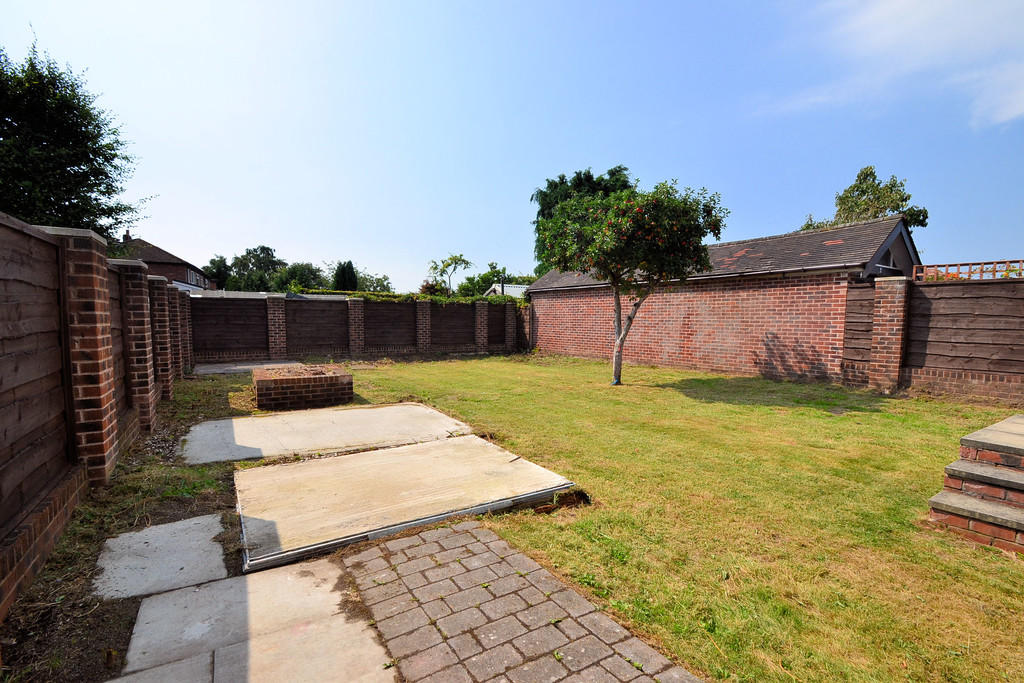 2 bedroom detached bungalow for sale in Peveril Drive, Hazel Grove