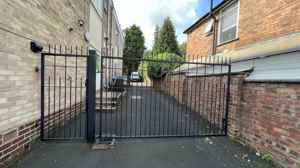 Additional property image - Willersey Road, Moseley - Development Investment Opportunity!