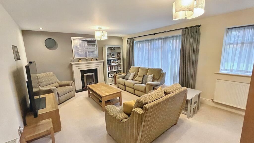 Additional property image - Robin Hood Lane, Hall Green