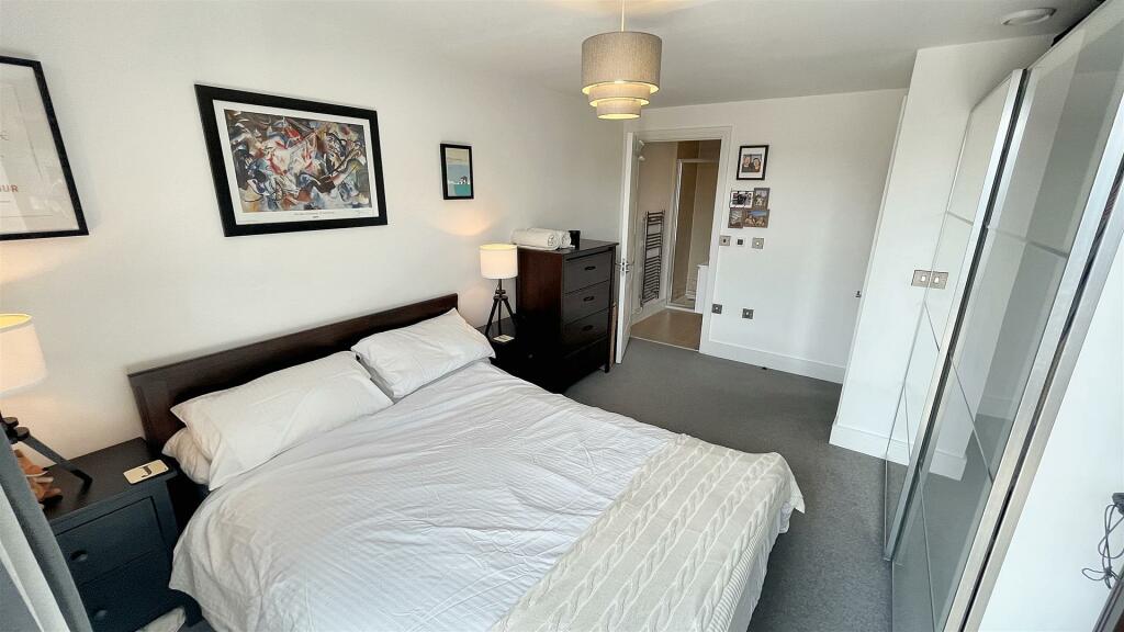 Additional property image - Moseley Central, Moseley