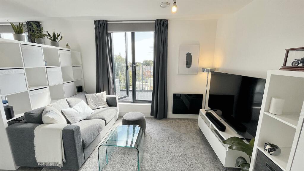Additional property image - Moseley Central, Moseley