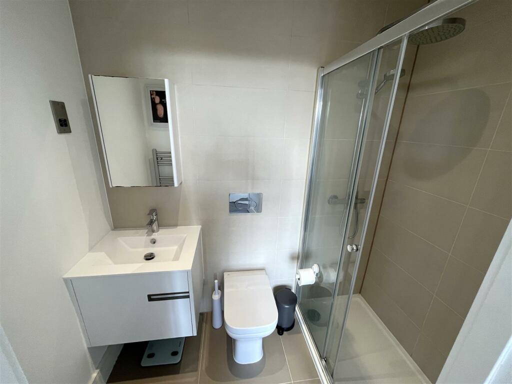 Additional property image - Moseley Central, Moseley