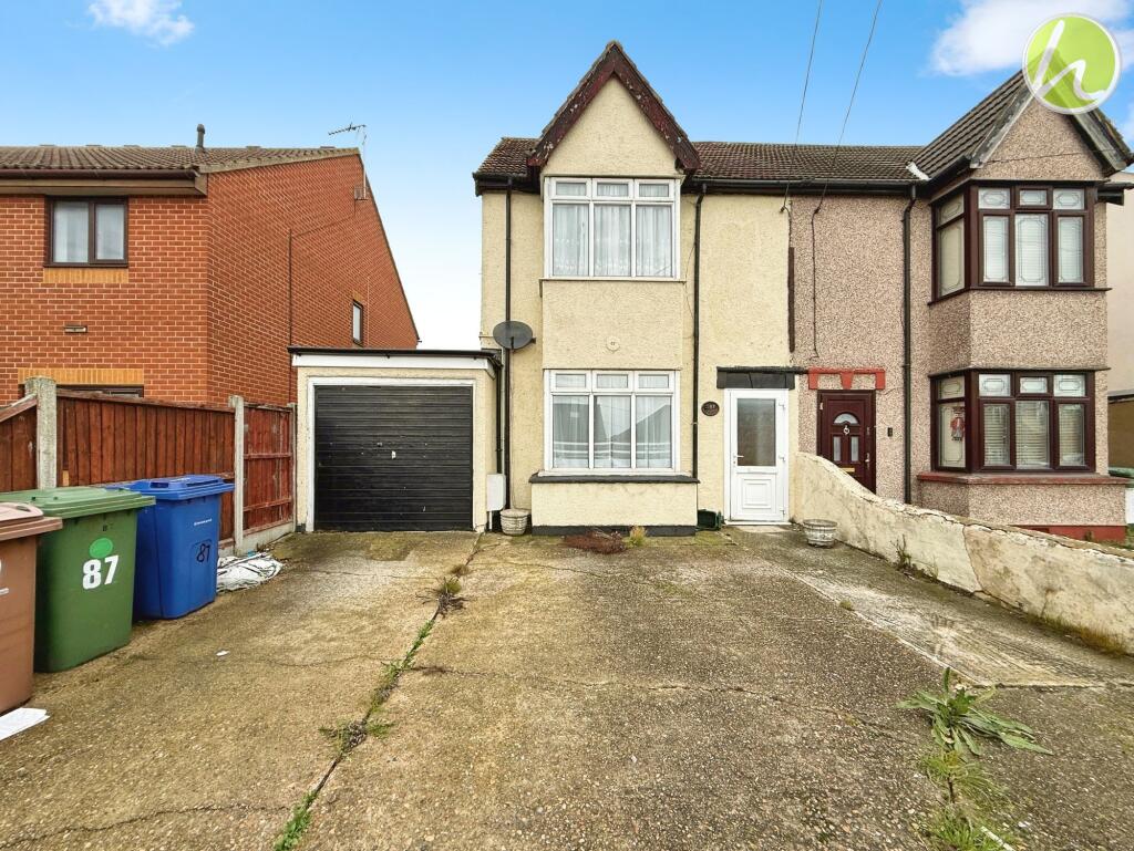 Main image of property: Giffords Cross Road, Corringham, SS17