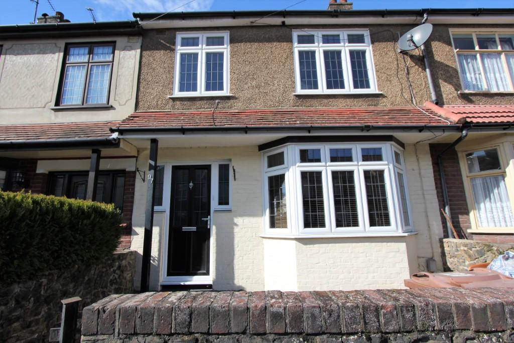 3 bedroom terraced house for rent in Salisbury Road, Grays, Essex, RM17