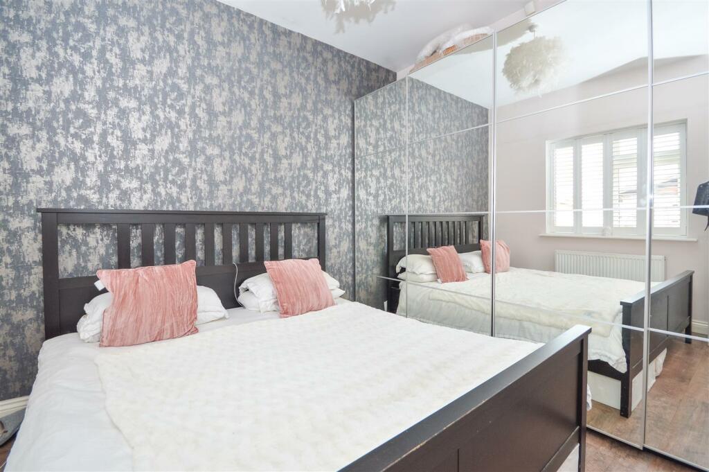 4 bedroom detached bungalow for sale in Canal Lane, Stanley, Wakefield, WF3