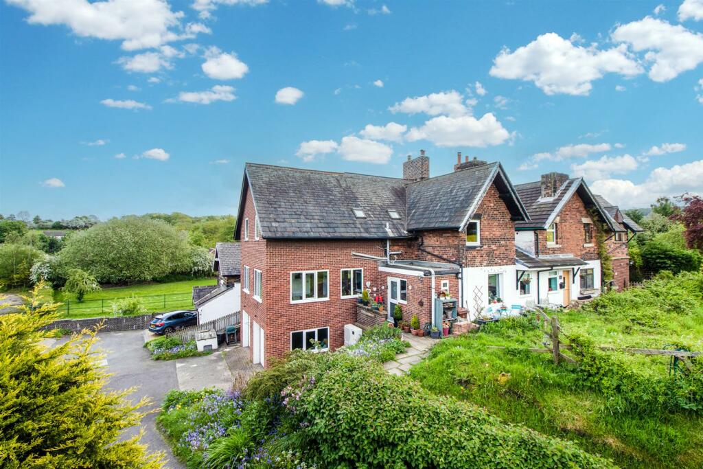 5 bedroom cottage for sale in Station cottages, Bretton Lane