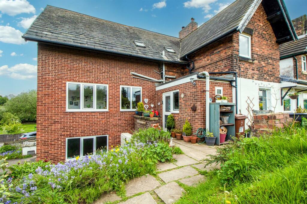 5 bedroom cottage for sale in Station cottages, Bretton Lane