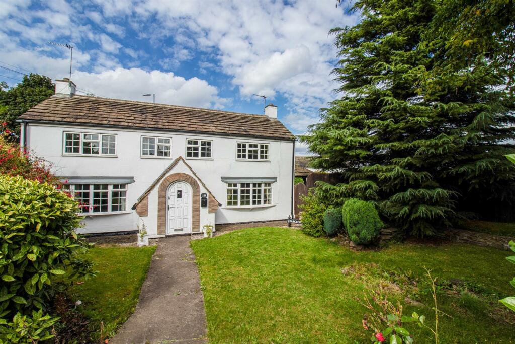 4 bedroom cottage for sale in Bar Lane, Midgley, Wakefield, WF4