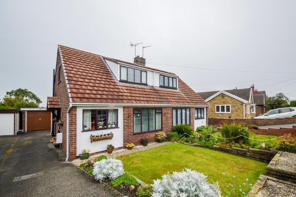 3 bedroom bungalow for sale in Ouzlewell Green, Lofthouse, Wakefield, WF3