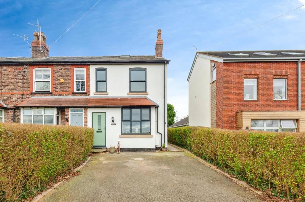 3 bedroom end of terrace house for sale in Pavement Lane, Mobberley