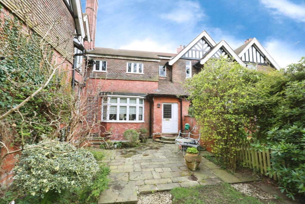 Main image of property: Toft Road, Knutsford, Cheshire, WA16