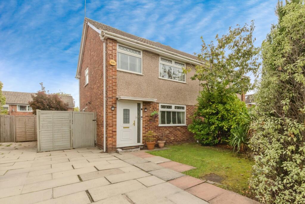 Main image of property: Grebe Close, Knutsford, Cheshire, WA16