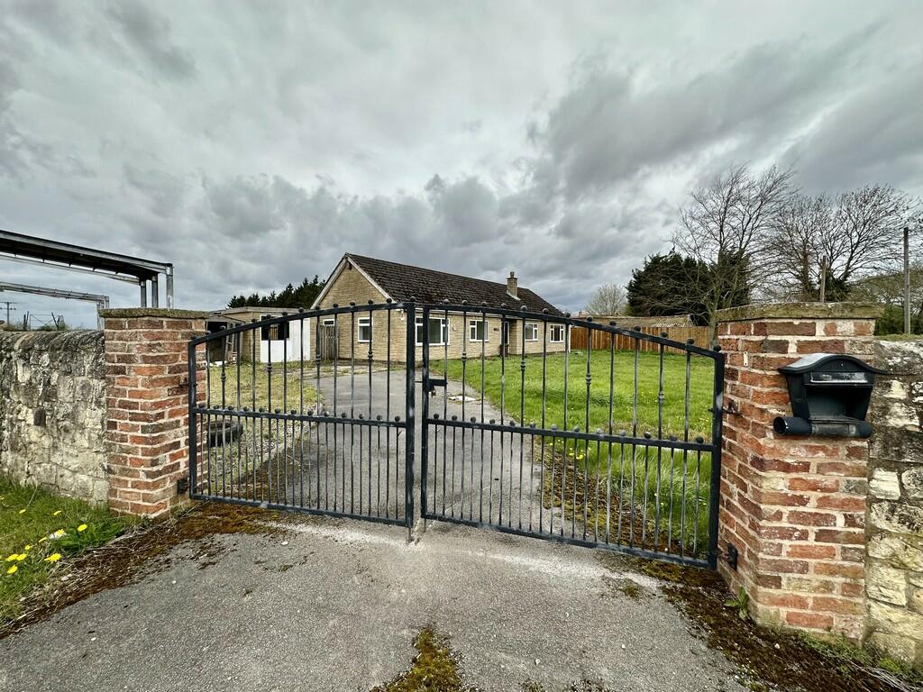 3 bedroom detached bungalow for sale in Willow Bridge Lane, Braithwaite