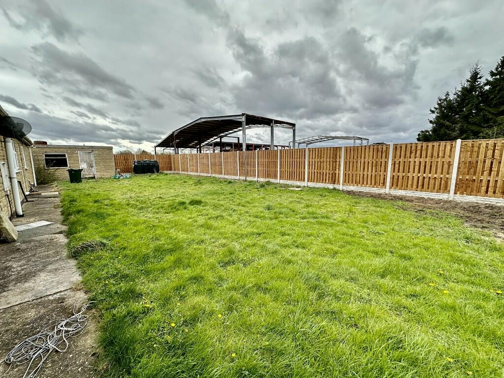 3 bedroom detached bungalow for sale in Willow Bridge Lane, Braithwaite