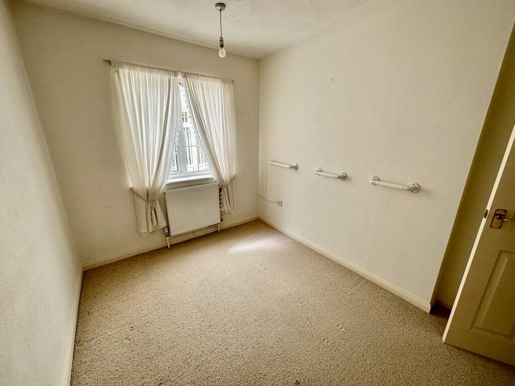 2 bedroom detached bungalow for sale in Arden Gate, Balby, Doncaster, DN4