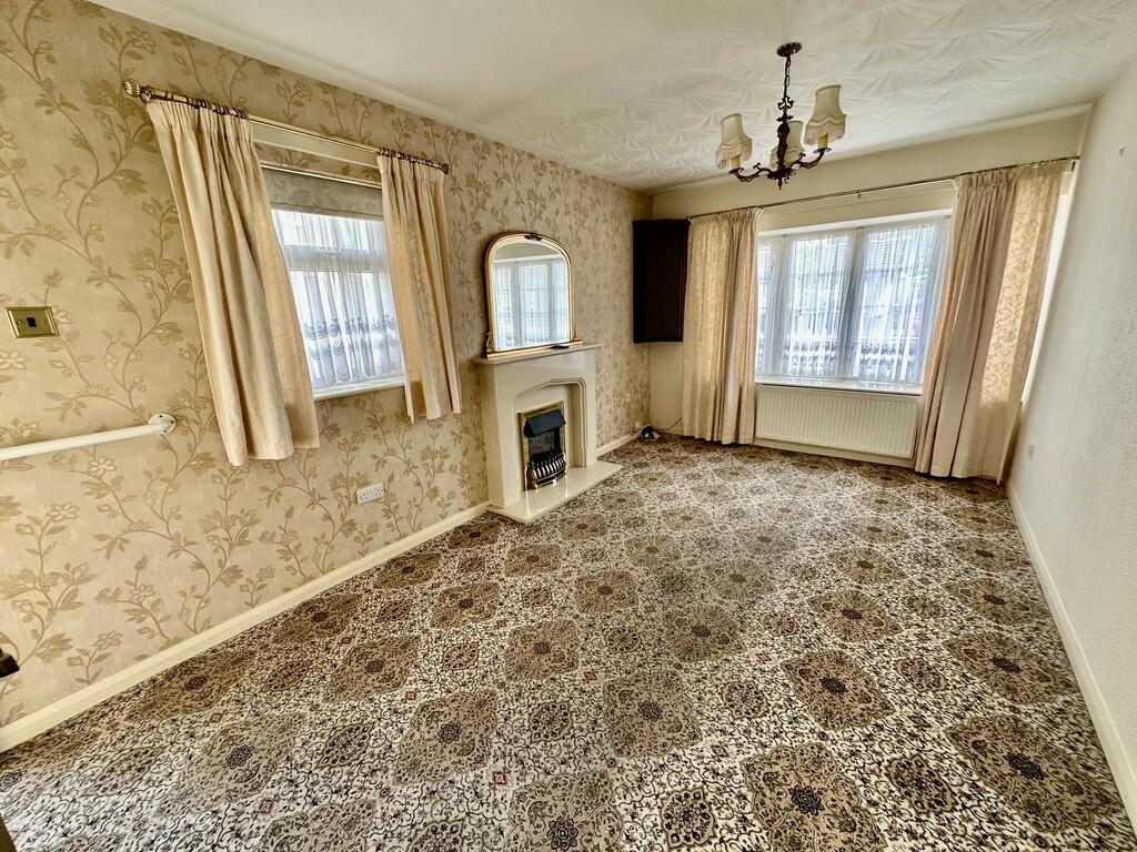 2 bedroom detached bungalow for sale in Arden Gate, Balby, Doncaster, DN4