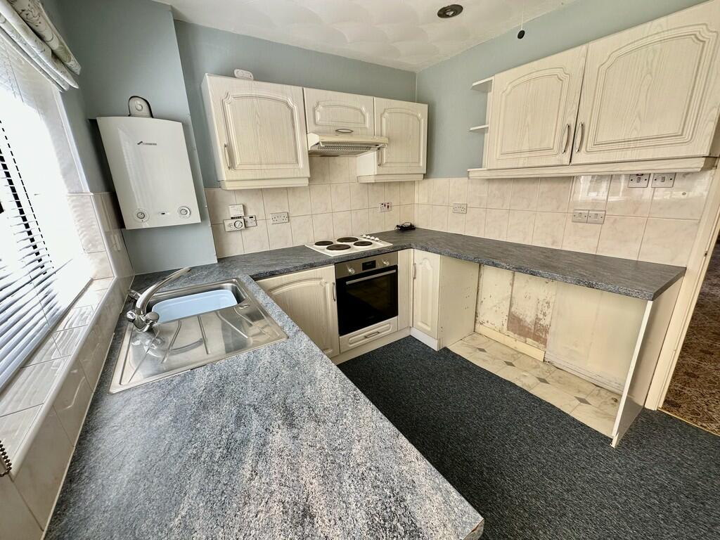 2 bedroom detached bungalow for sale in Arden Gate, Balby, Doncaster, DN4