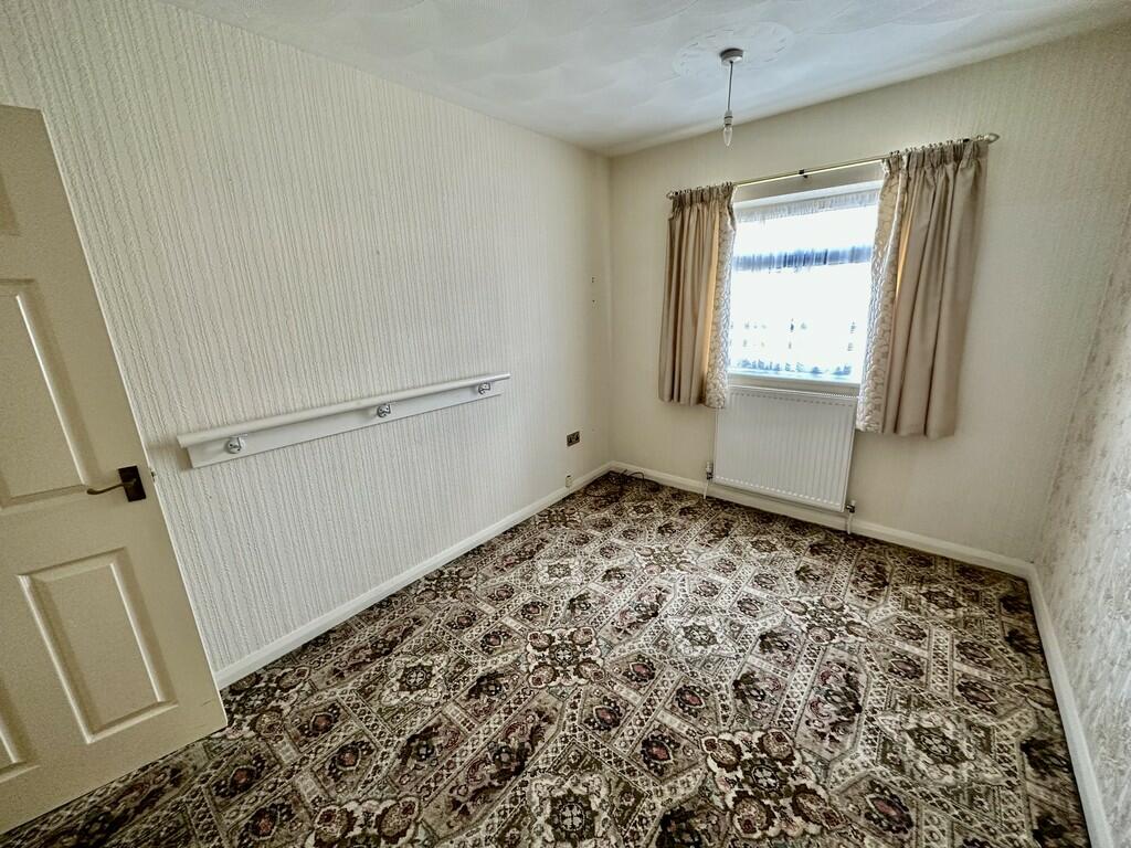 2 bedroom detached bungalow for sale in Arden Gate, Balby, Doncaster, DN4