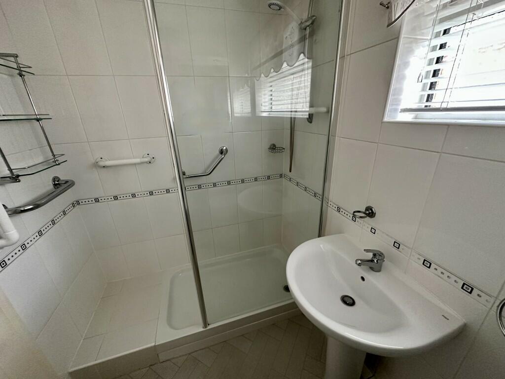 2 bedroom detached bungalow for sale in Arden Gate, Balby, Doncaster, DN4