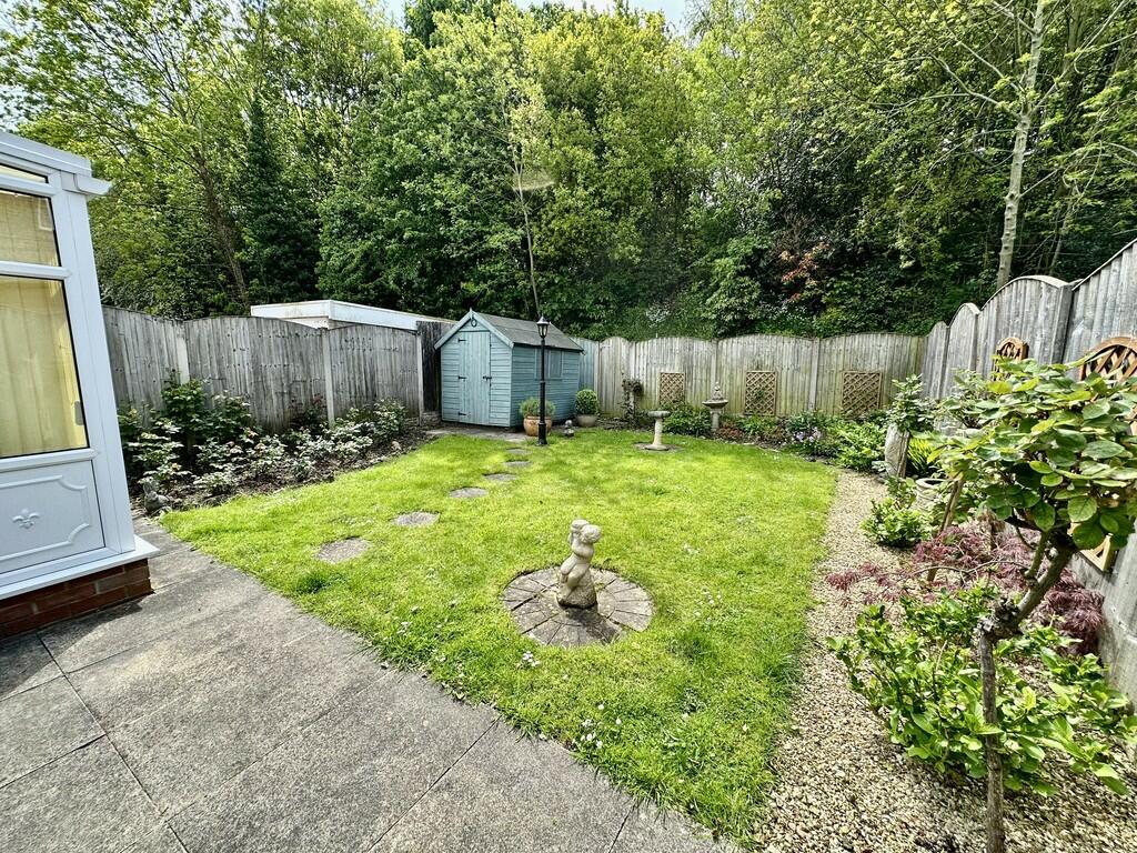 2 bedroom detached bungalow for sale in Arden Gate, Balby, Doncaster, DN4