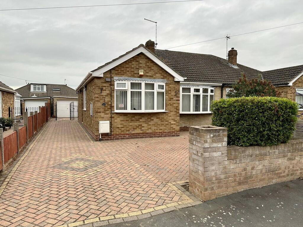 3 bedroom semidetached bungalow for sale in Herrick Road, Barnby Dun