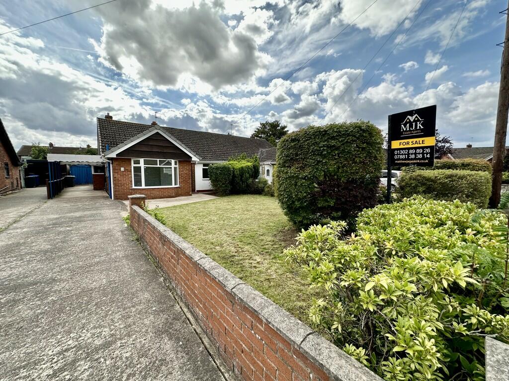 3 bedroom semidetached bungalow for sale in Sycamore Avenue, Armthorpe