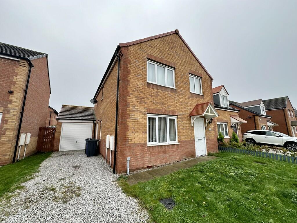 4 bedroom detached house for sale in Kingsway, Stainforth, Doncaster, DN7