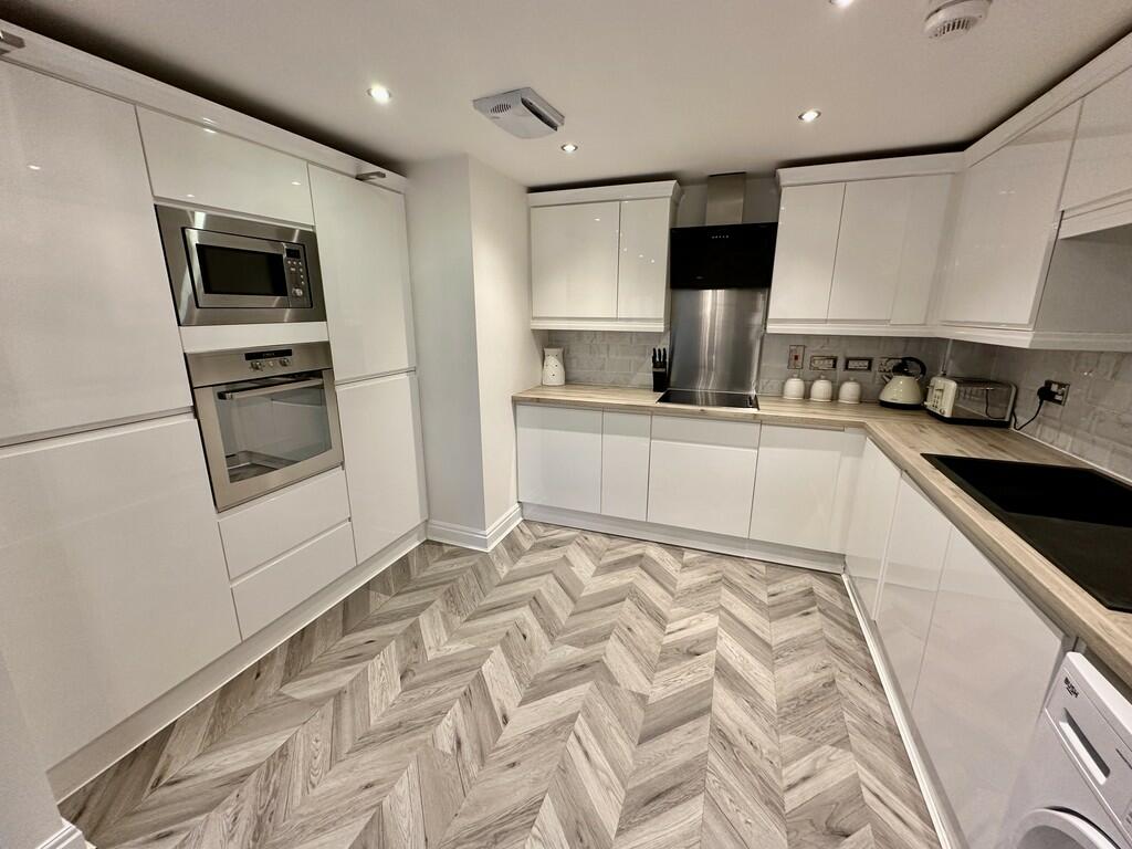 1 bedroom apartment for sale in Kentmere Drive, Lakeside, Doncaster, DN4