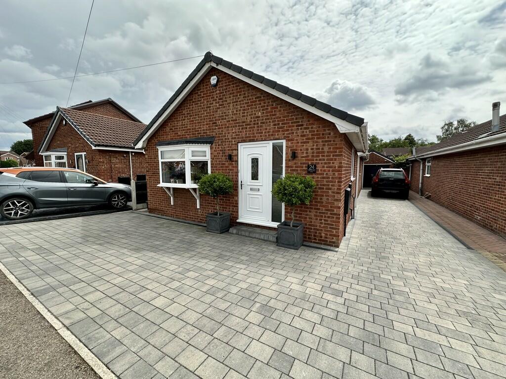 3 bedroom detached bungalow for sale in Meadowfield Road, Barnby Dun ...