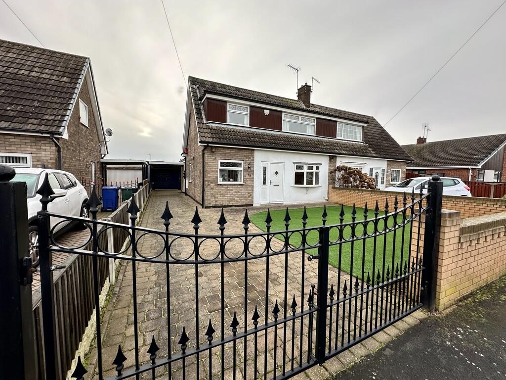 Main image of property: Oakwood Drive, Armthorpe, Doncaster