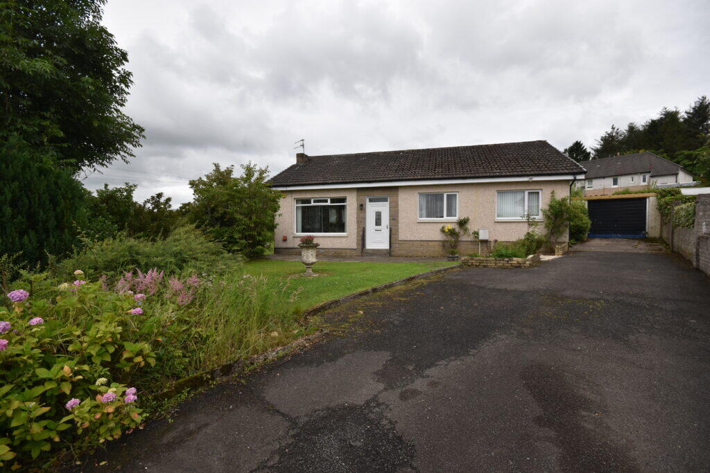 Main image of property: Lochknowe Street, Braidwood, ML8 5PW
