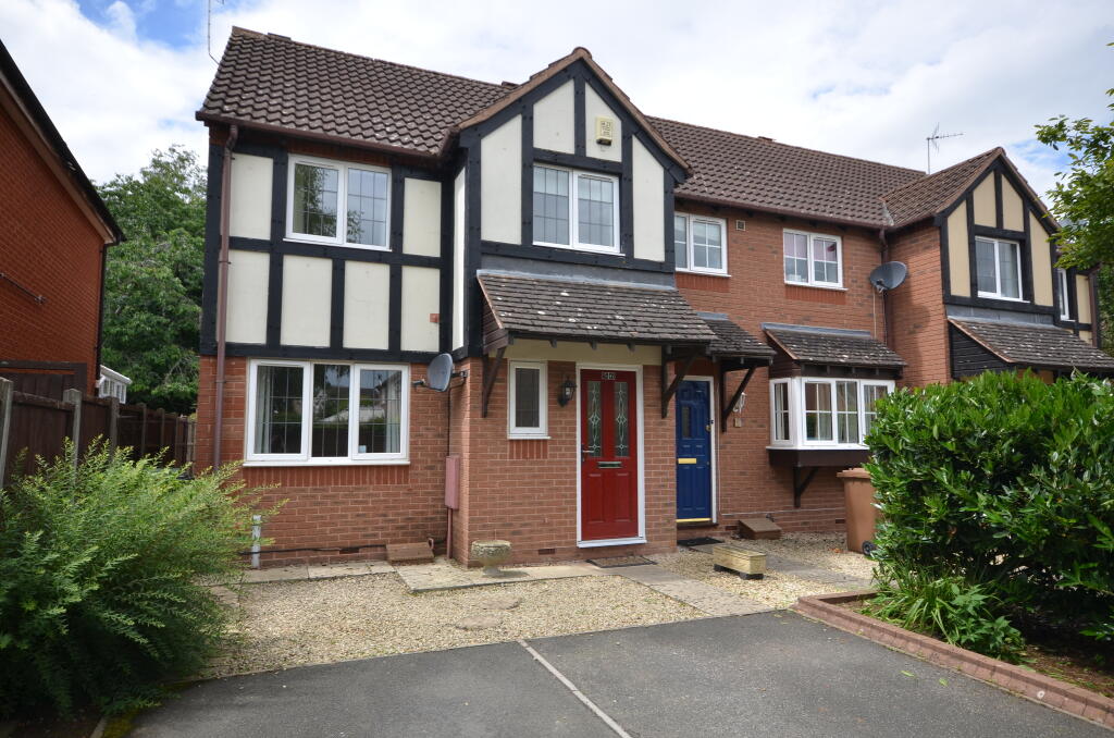 3 bedroom end of terrace house for sale in Pippen Field, Warndon