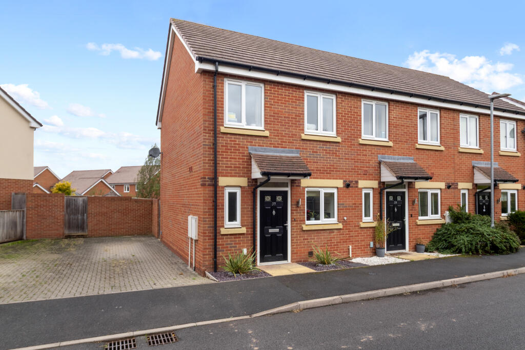 Main image of property: Kiln Crescent