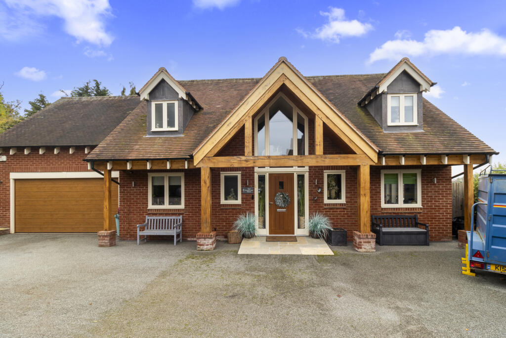 Main image of property: The Dandelion Patch, Shrawley
