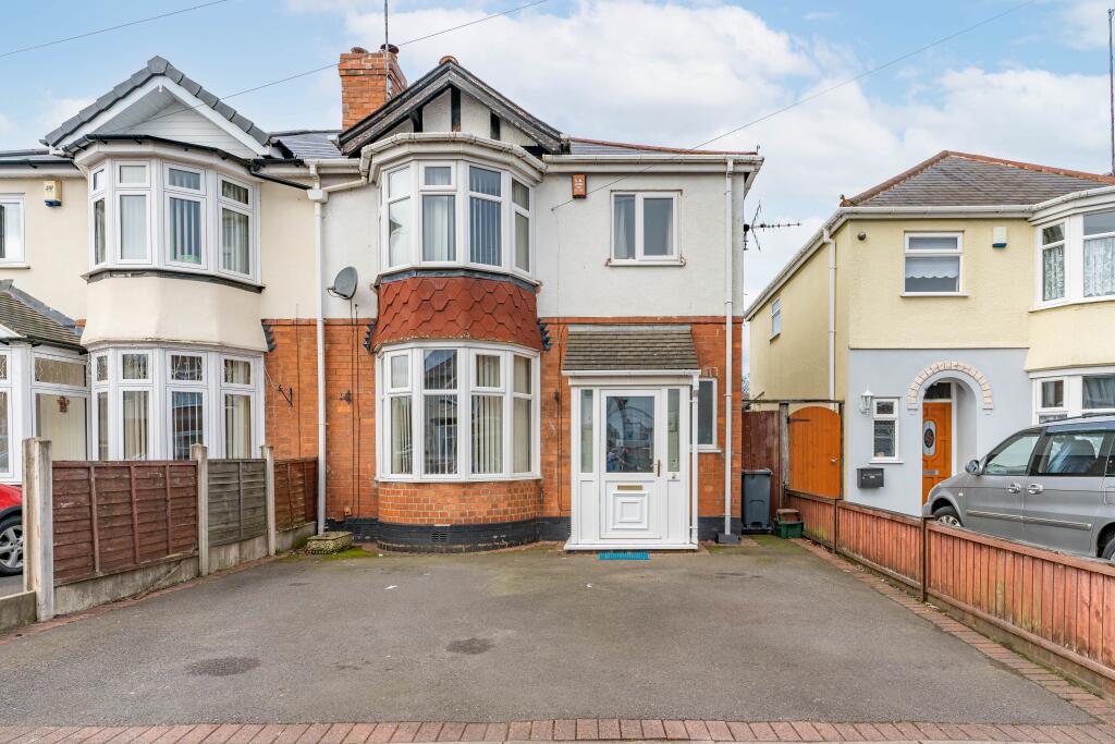 3 bedroom semidetached house for sale in Grafton Road, Oldbury, West