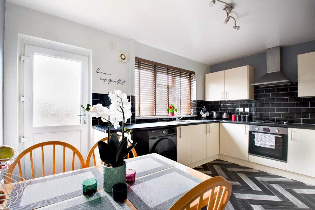 Additional property image - Beeches Road, Oldbury, West Midlands, B68