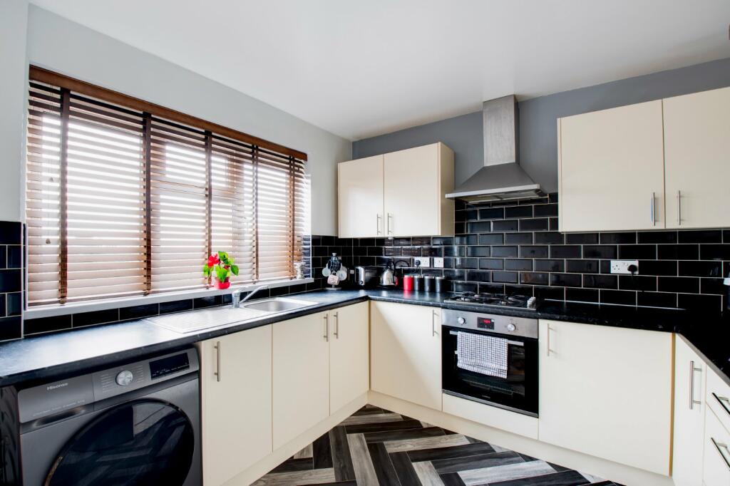 Additional property image - Beeches Road, Oldbury, West Midlands, B68
