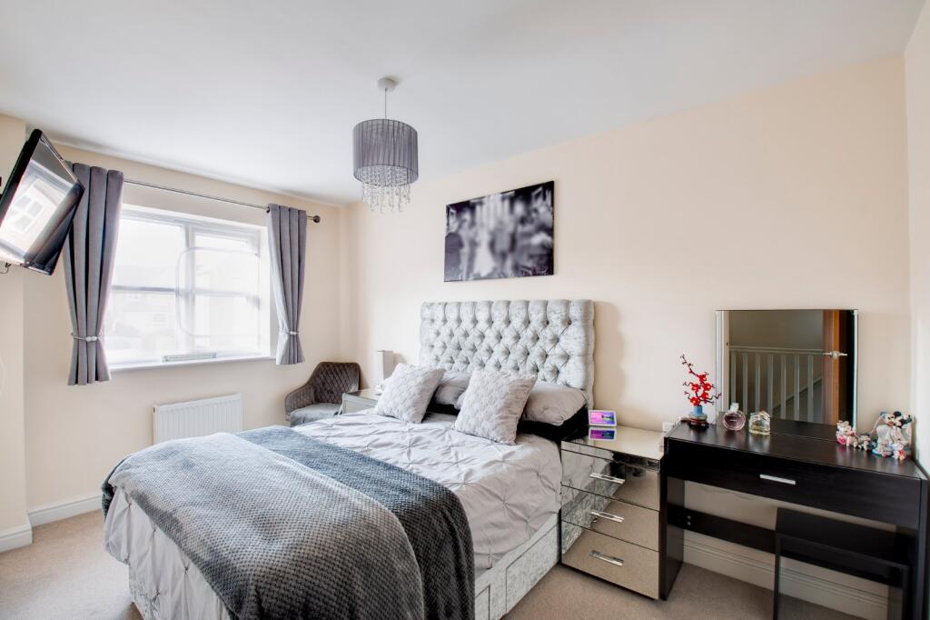 Additional property image - Bhullar Way, Oldbury, West Midlands, B69