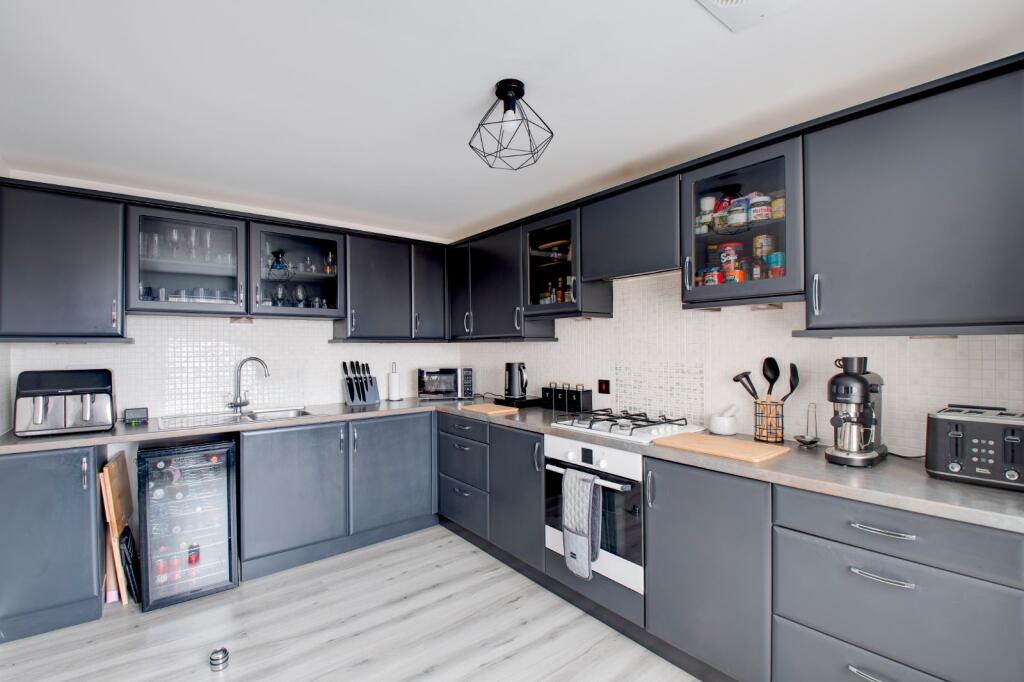 Additional property image - Bethesda Gardens, Halesowen, West Midlands, B63