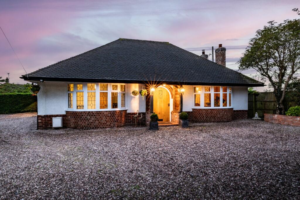 Additional property image - Gated Bungalow in Acton Bridge with Annexe.