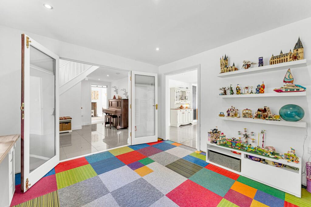 Additional property image - Extended Oakmere home with a large plot.
