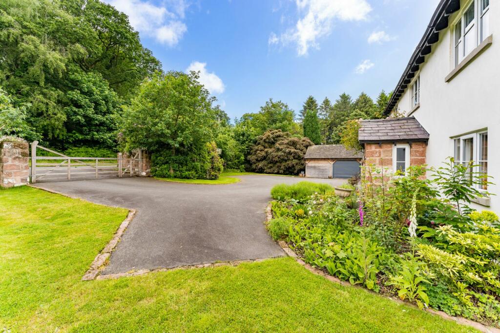 Additional property image - Extended Oakmere home with a large plot.