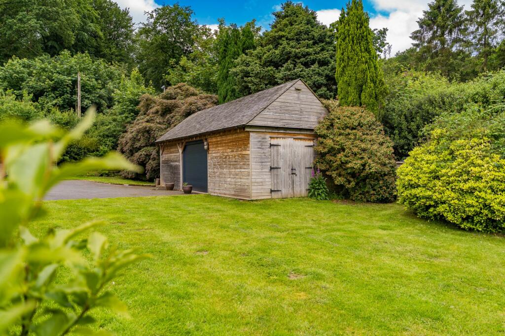 Additional property image - Extended Oakmere home with a large plot.