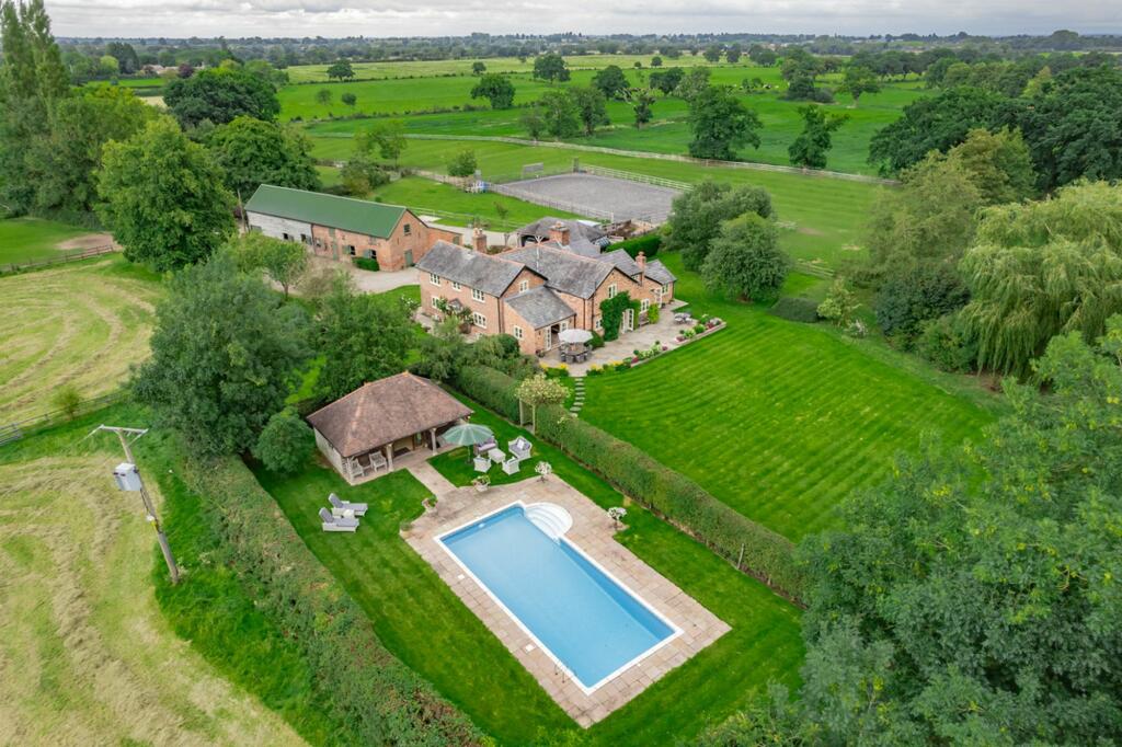 Additional property image - One of the finest equestrian homes around Tarporley with 26 acres.