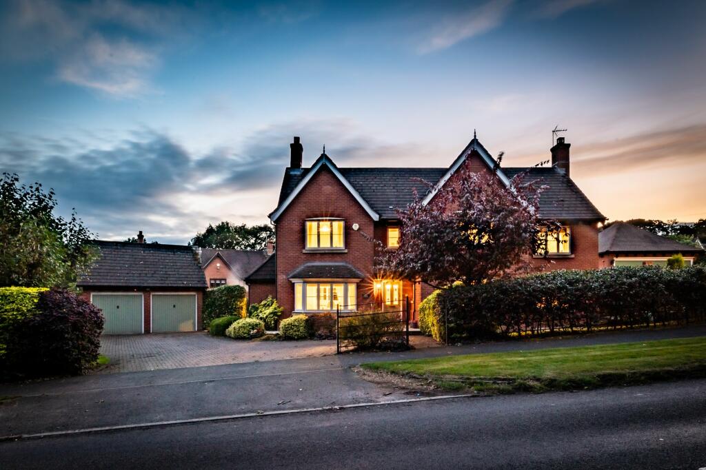 Additional property image - Spacious, 5 Bedroom home near the Whitegate Way