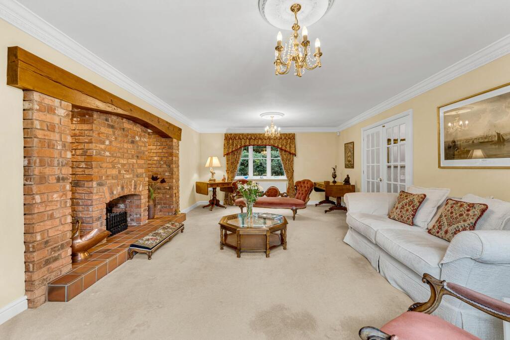 Additional property image - Spacious, 5 Bedroom home near the Whitegate Way