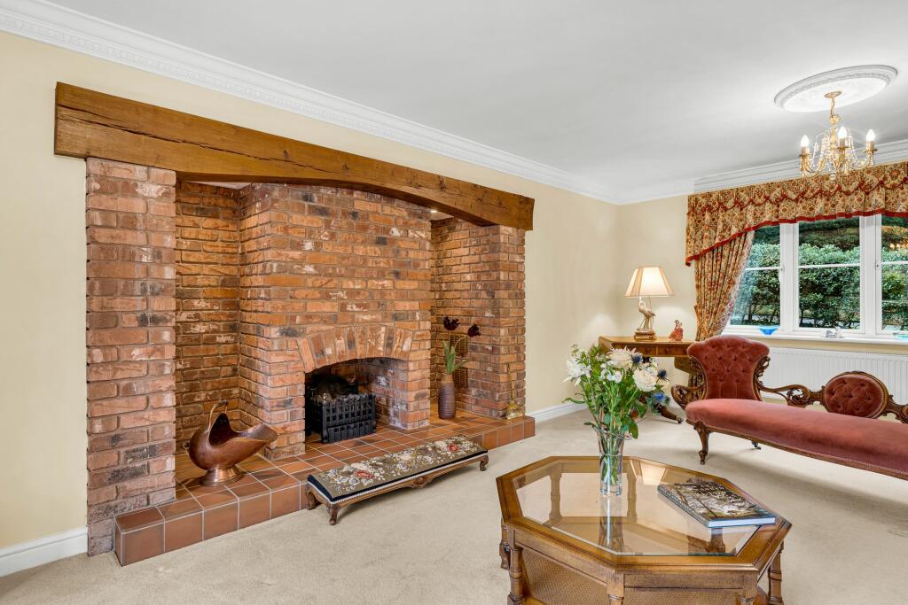 Additional property image - Spacious, 5 Bedroom home near the Whitegate Way