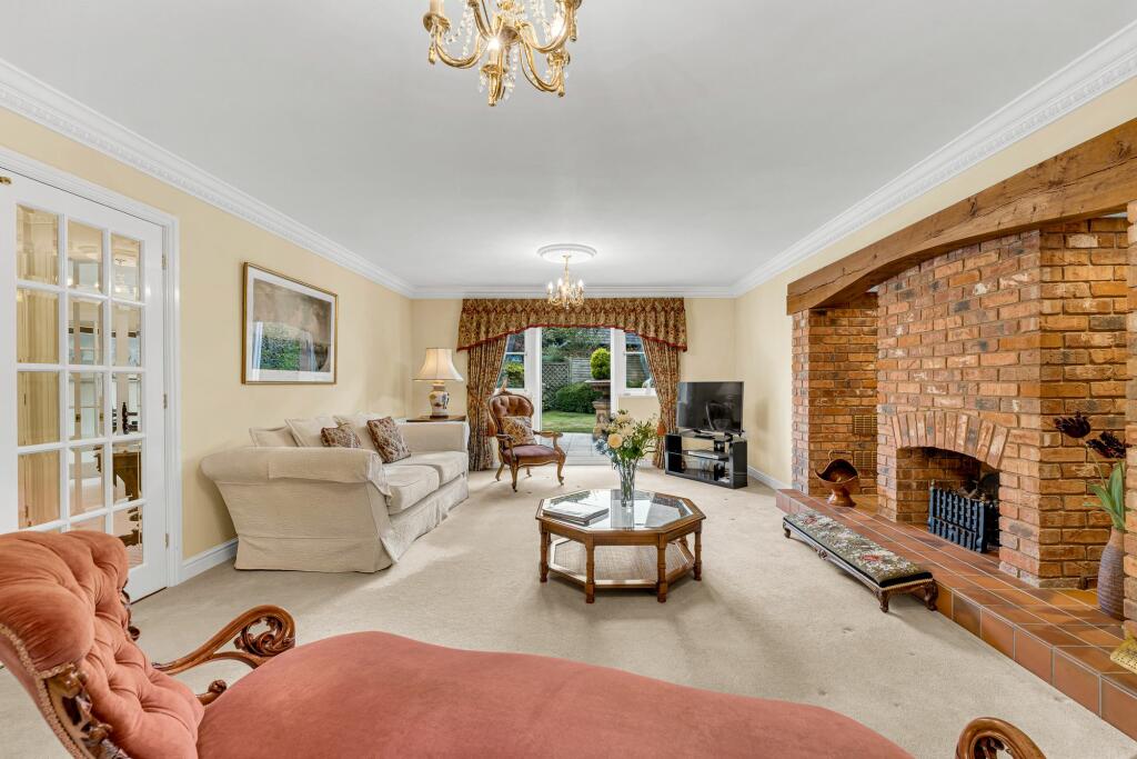 Additional property image - Spacious, 5 Bedroom home near the Whitegate Way